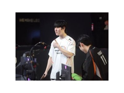 프릭스 라인에서 사신 같은 움직임에 허덕였다