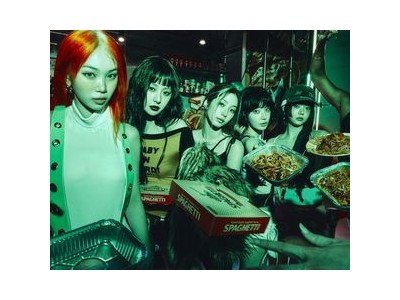 르세라핌 빌보드 핫100 2주 연속 차트인