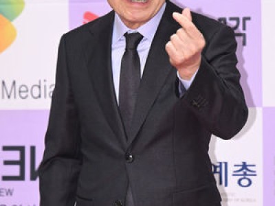 안성기 혈액암 투병 중인 걸 방송에서 공개해 화제