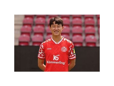 이재성 복귀전에 안면 보호대 착용했네 마인츠 승리에 기여